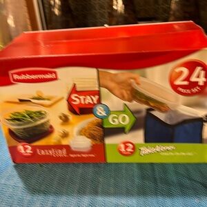 RUBBERMAID STAY AND GO TAKE ALONGSIDE, NEW !
